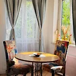 아파트 Friends & Family Nest *